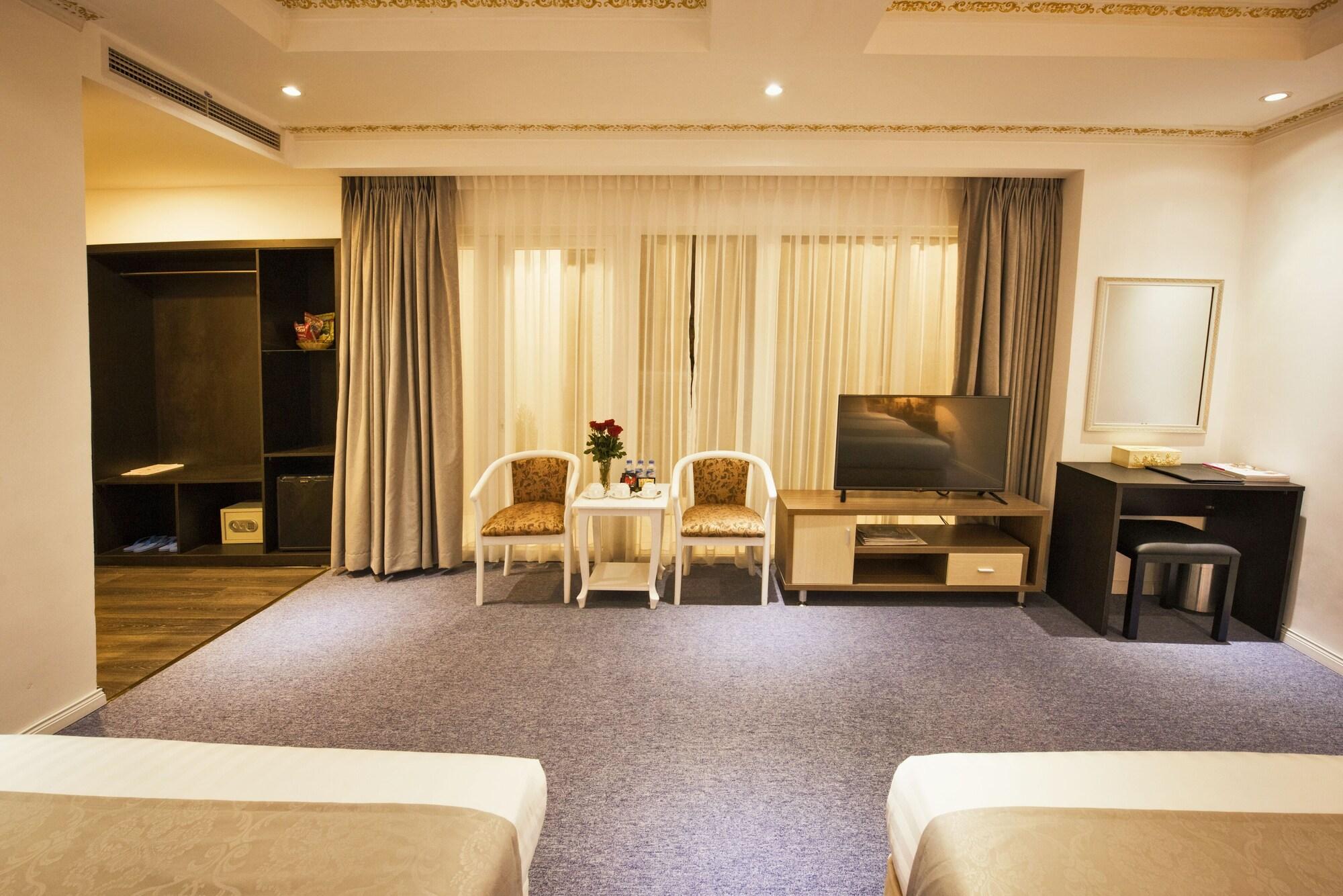 Golden Crown Hotel Хошимин Экстерьер фото
