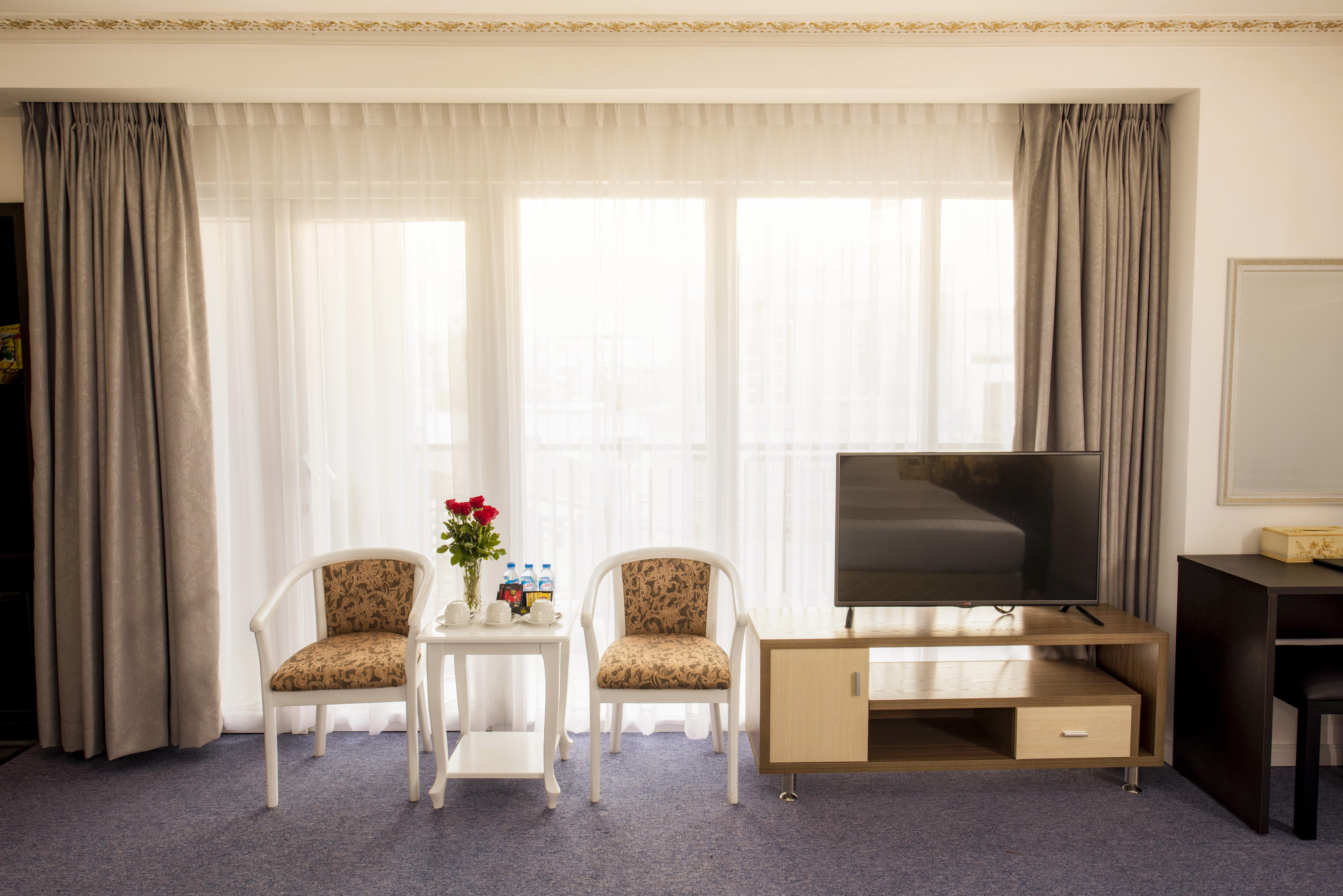 Golden Crown Hotel Хошимин Экстерьер фото