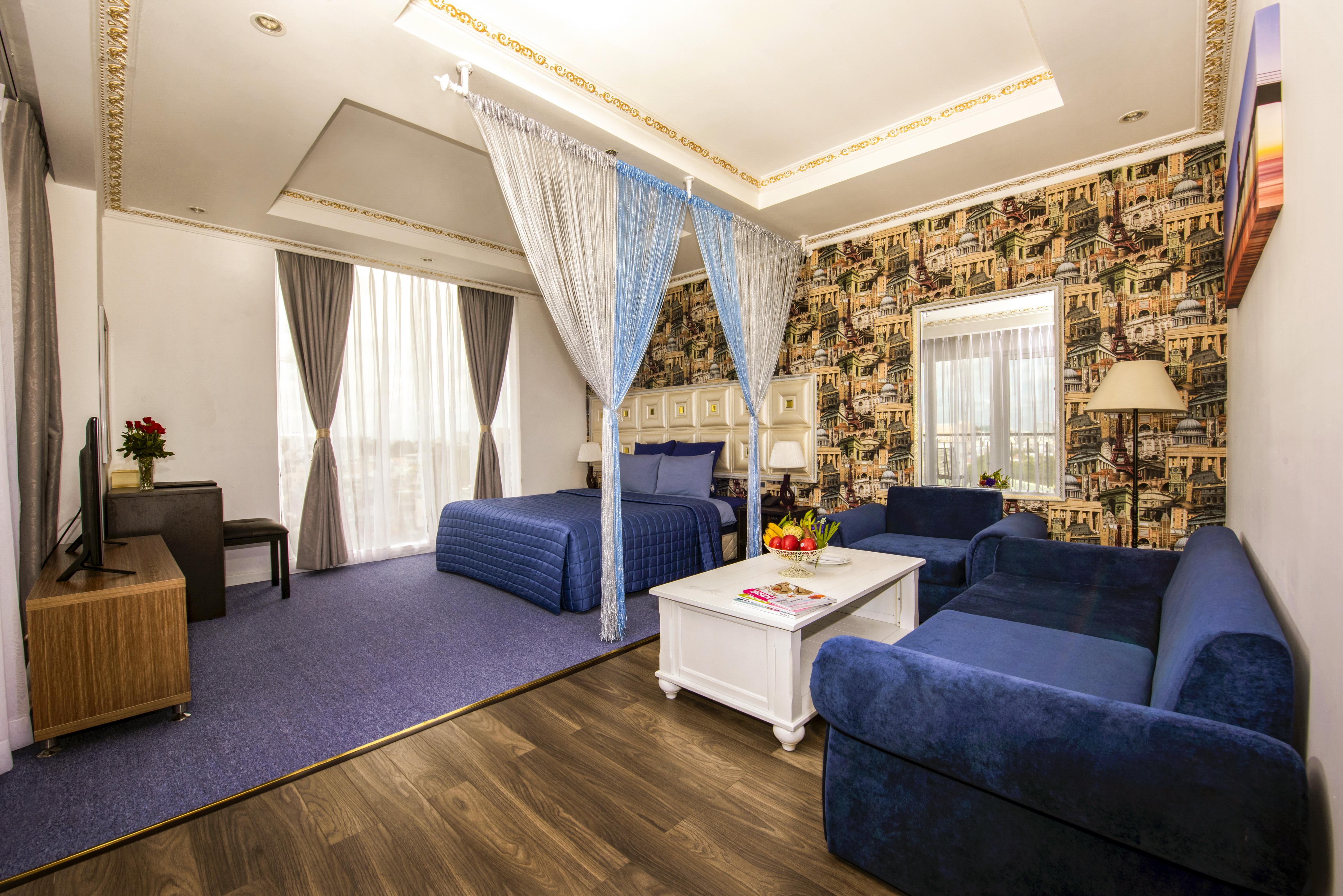 Golden Crown Hotel Хошимин Экстерьер фото