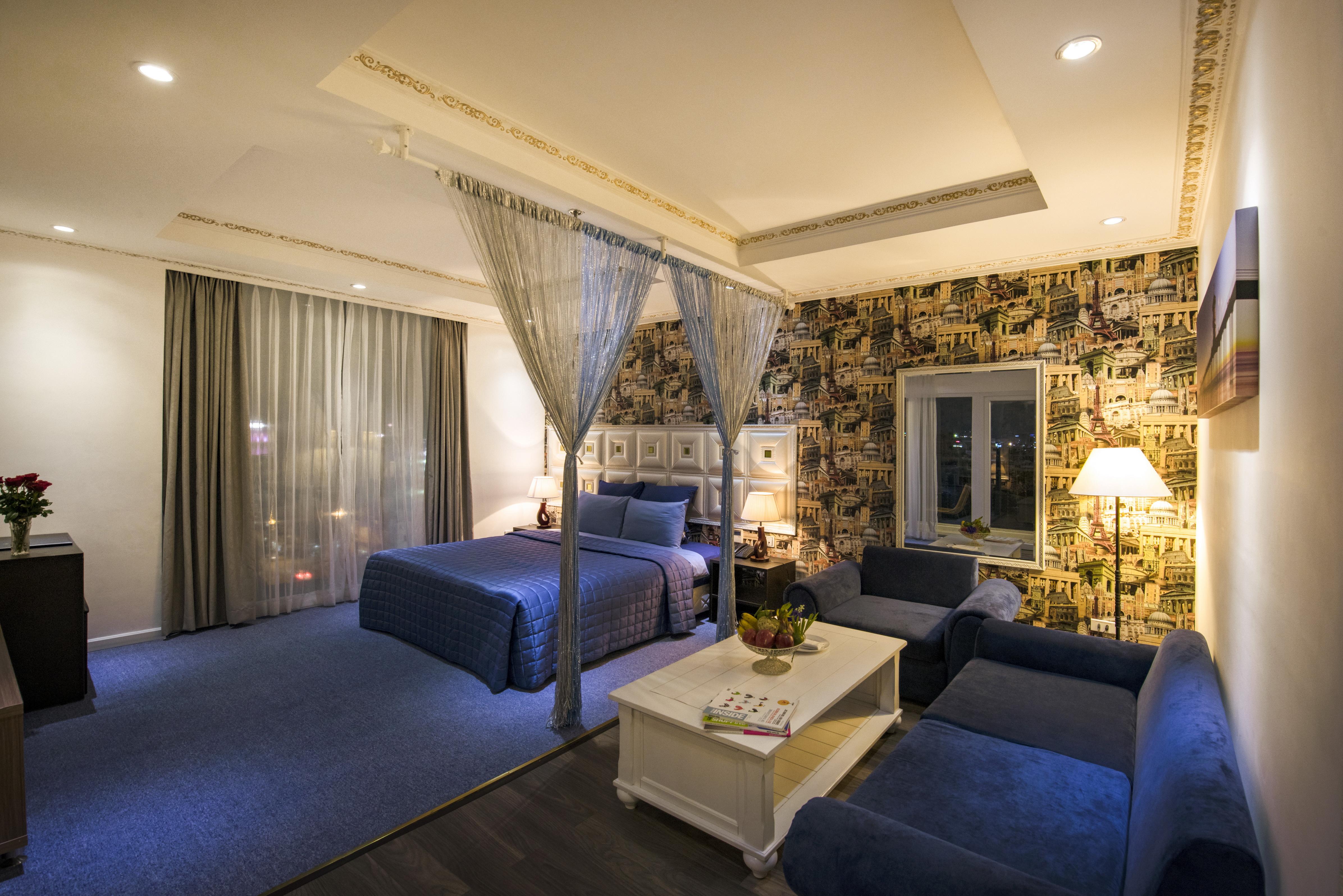 Golden Crown Hotel Хошимин Экстерьер фото