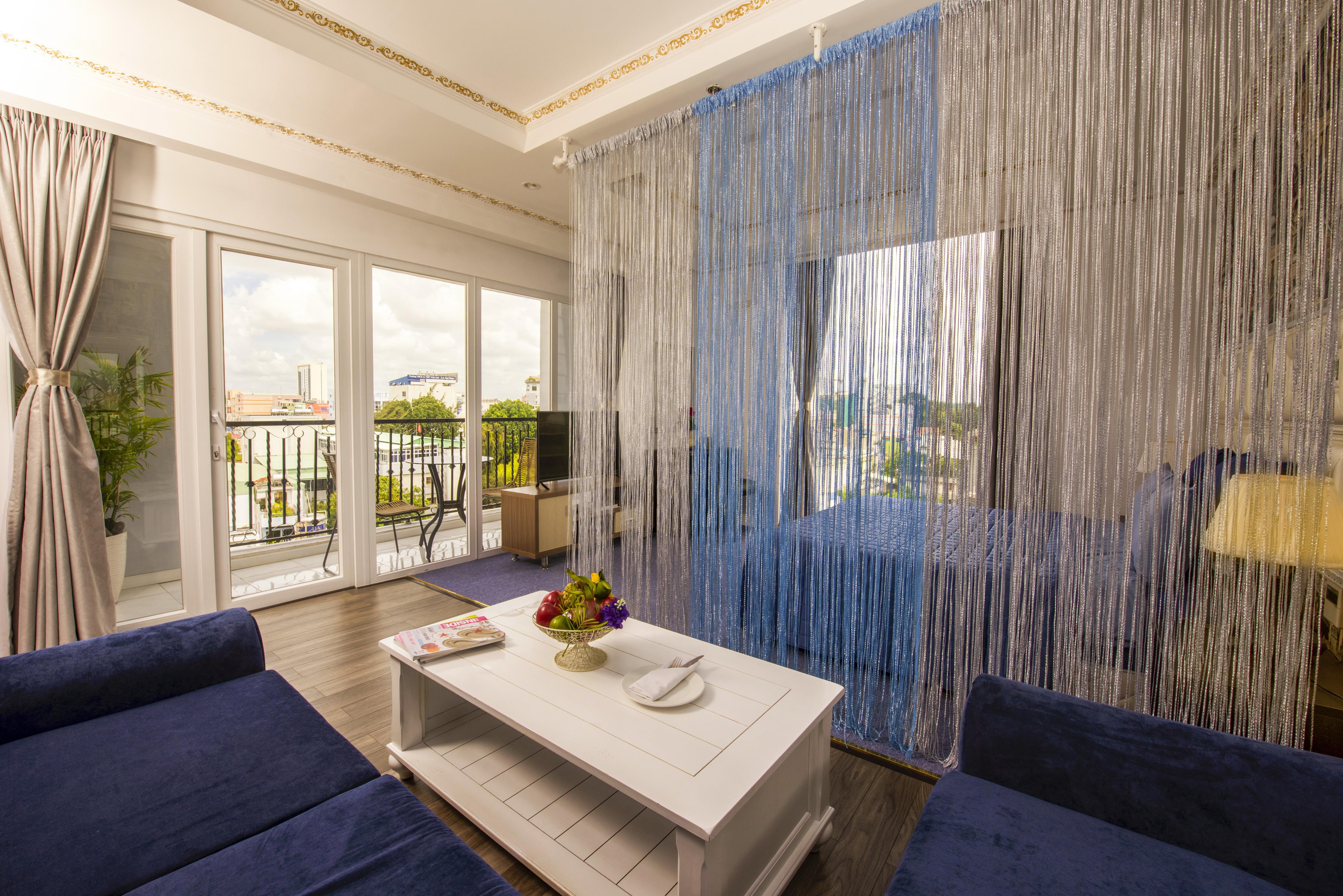 Golden Crown Hotel Хошимин Экстерьер фото