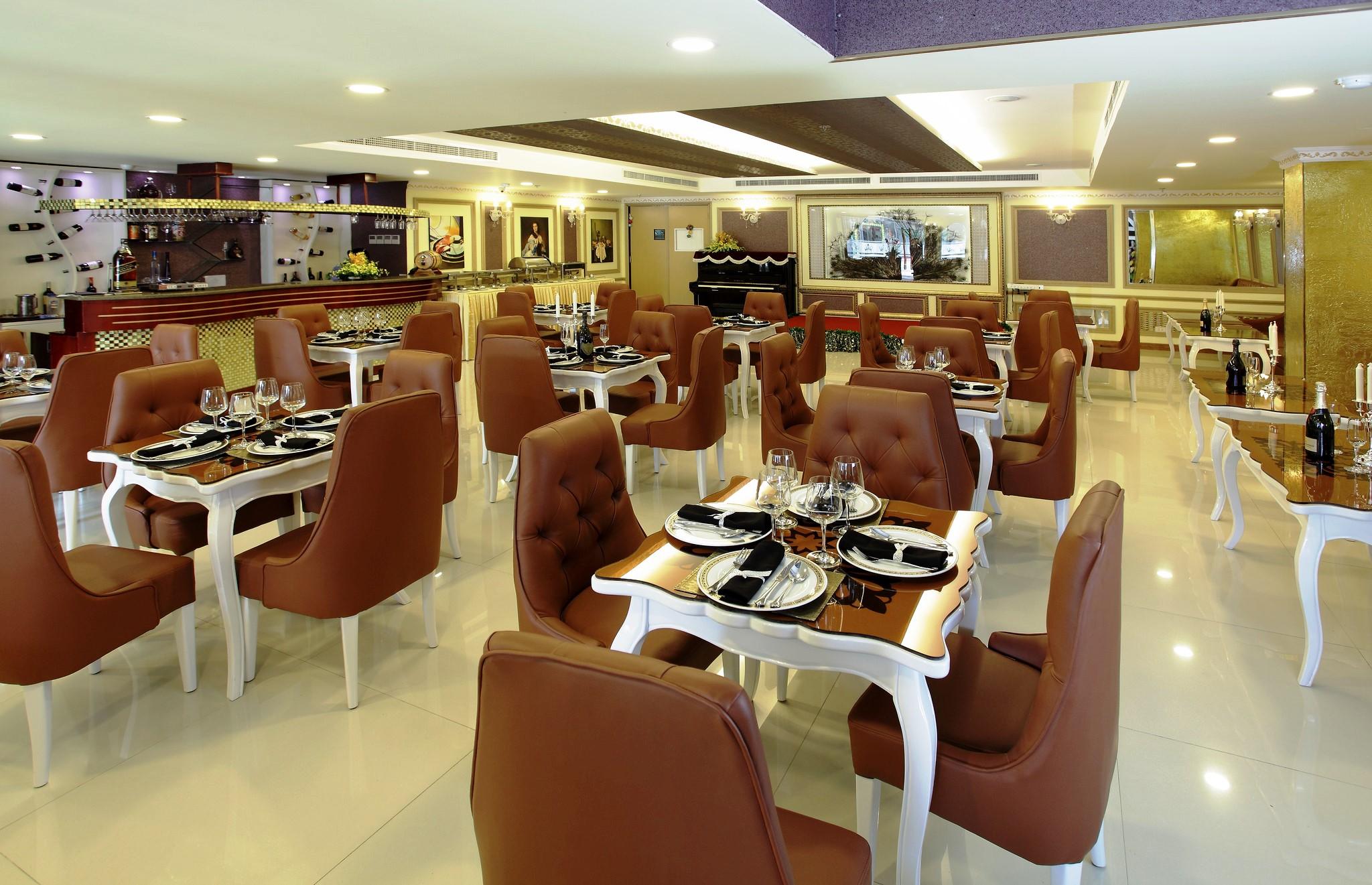 Golden Crown Hotel Хошимин Экстерьер фото