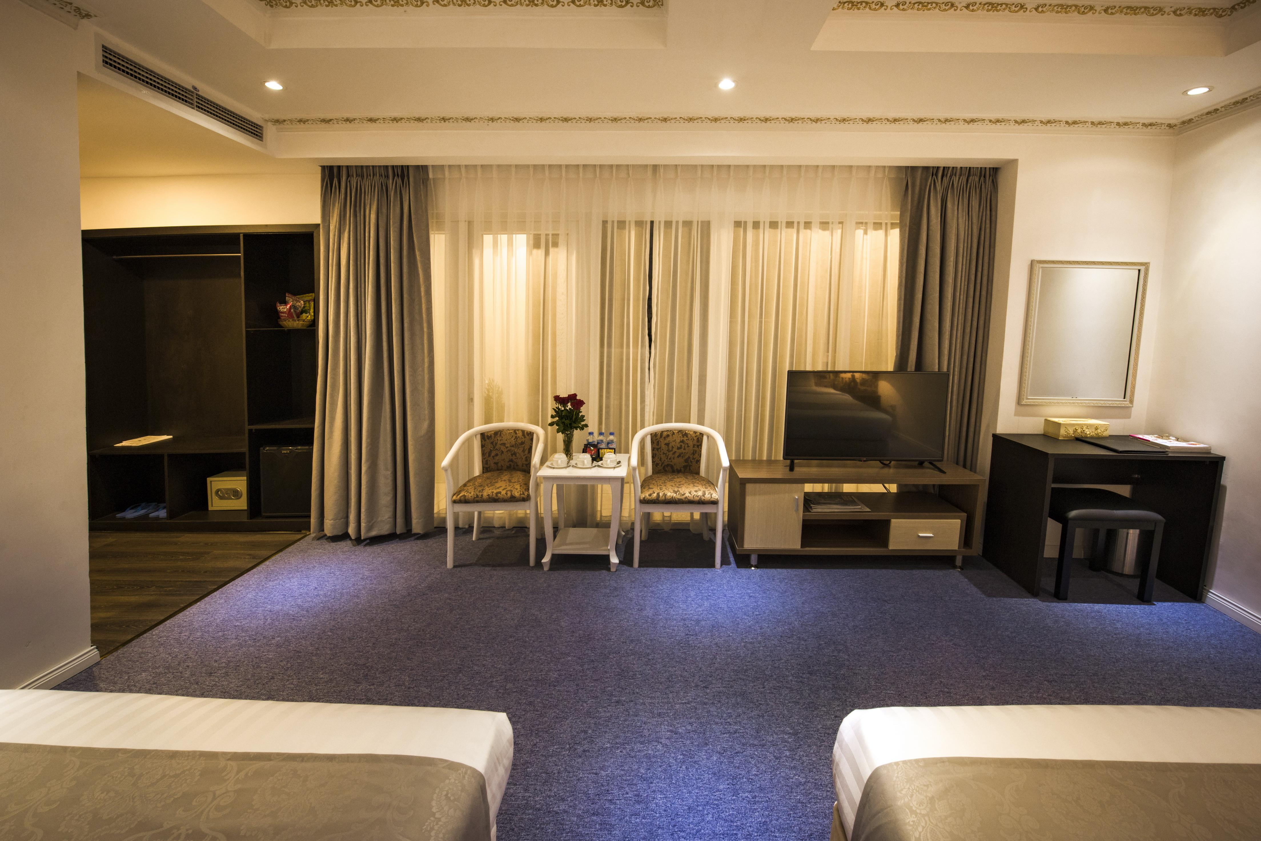 Golden Crown Hotel Хошимин Экстерьер фото