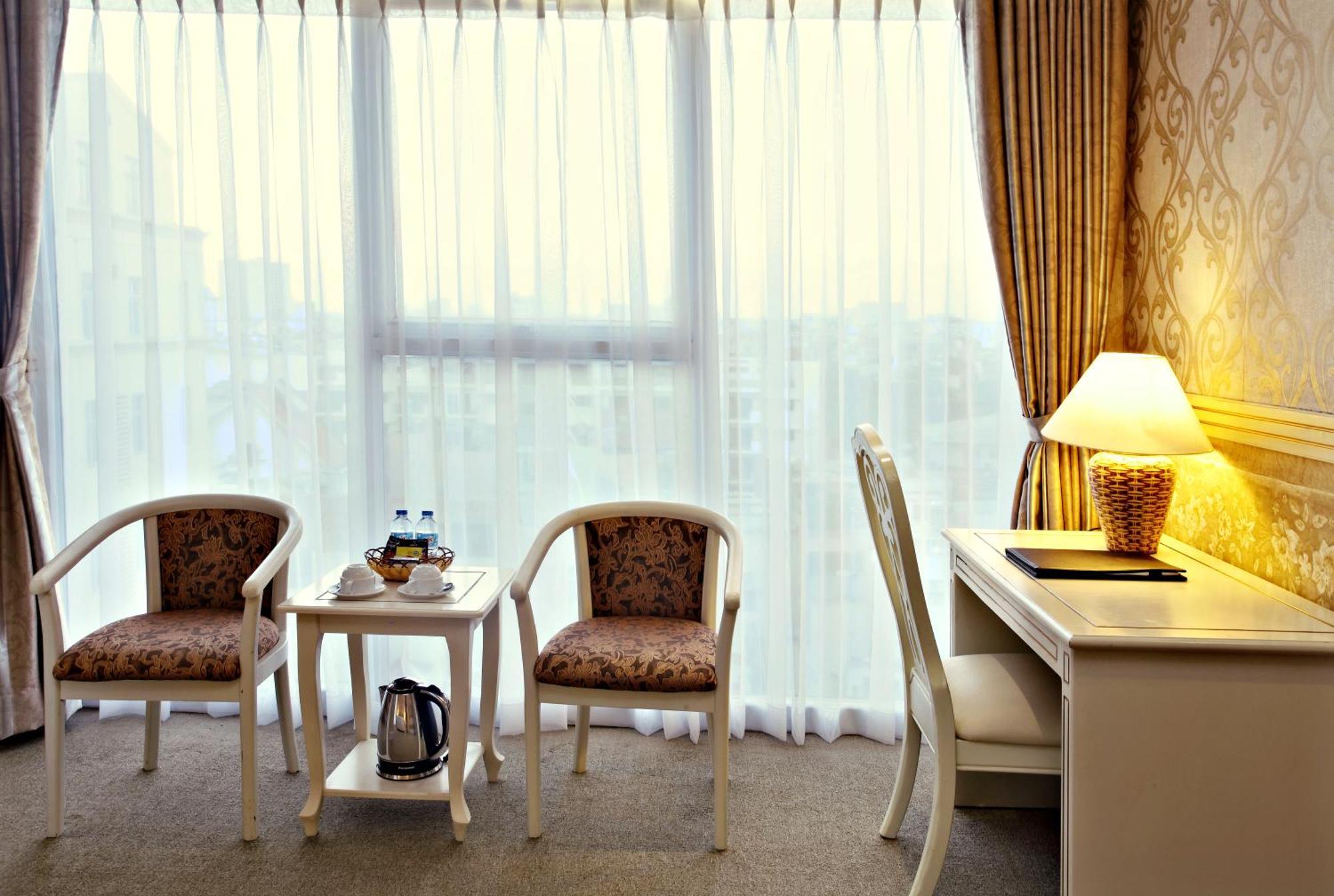 Golden Crown Hotel Хошимин Номер фото