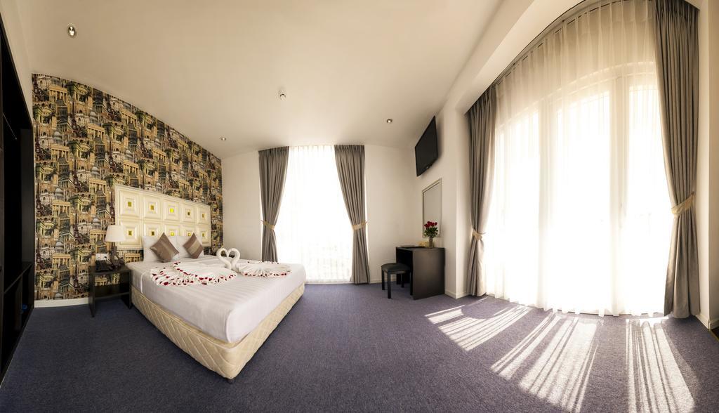 Golden Crown Hotel Хошимин Экстерьер фото