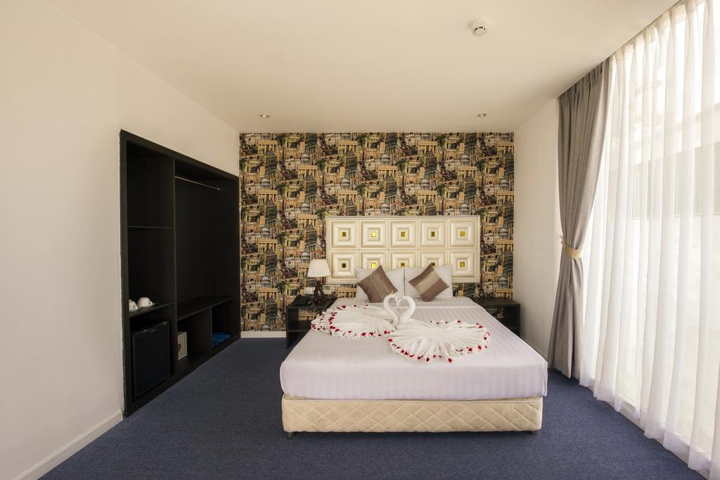 Golden Crown Hotel Хошимин Экстерьер фото